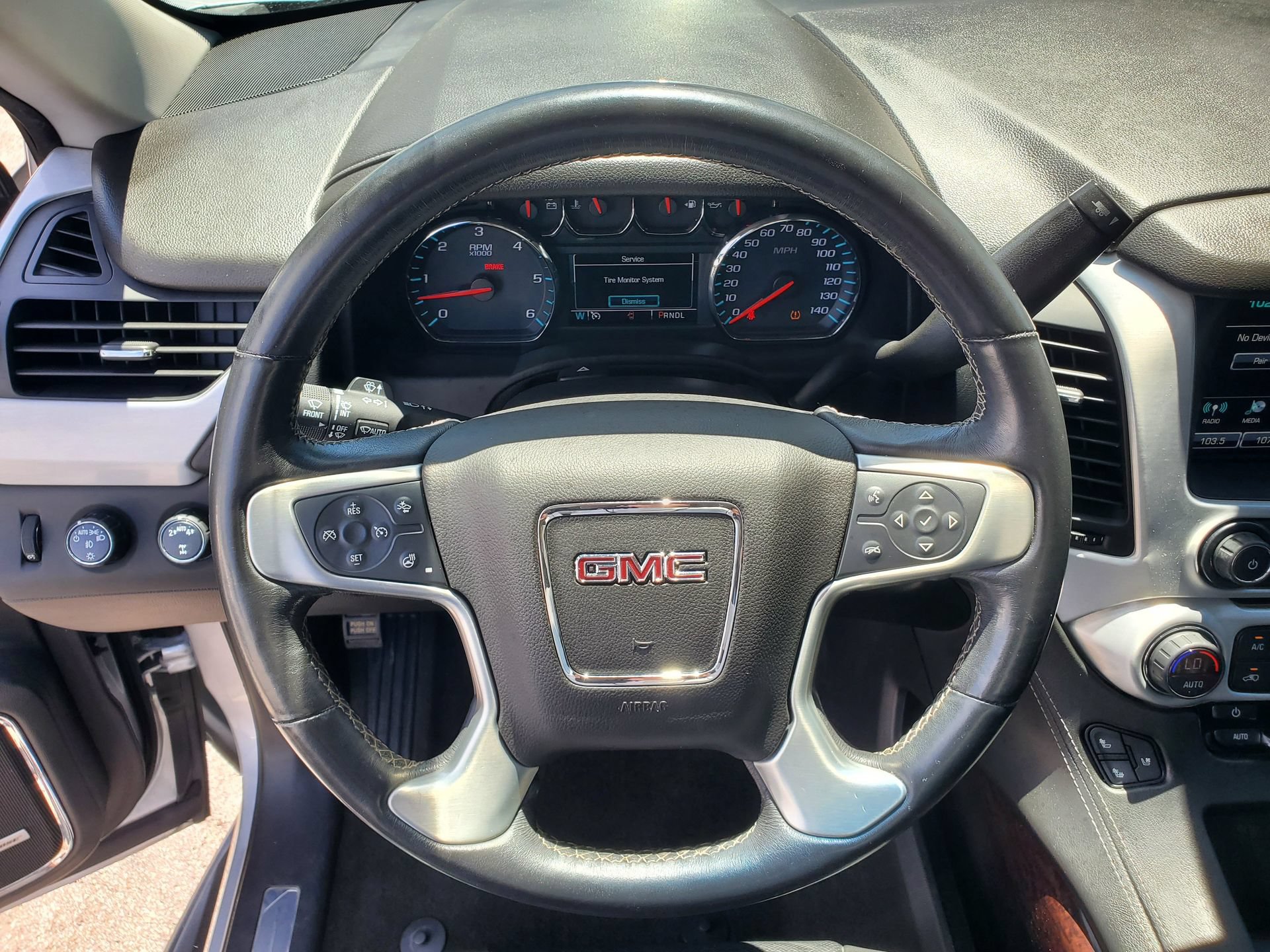 Used 2018 GMC Yukon SLT AWD/4WD image 25