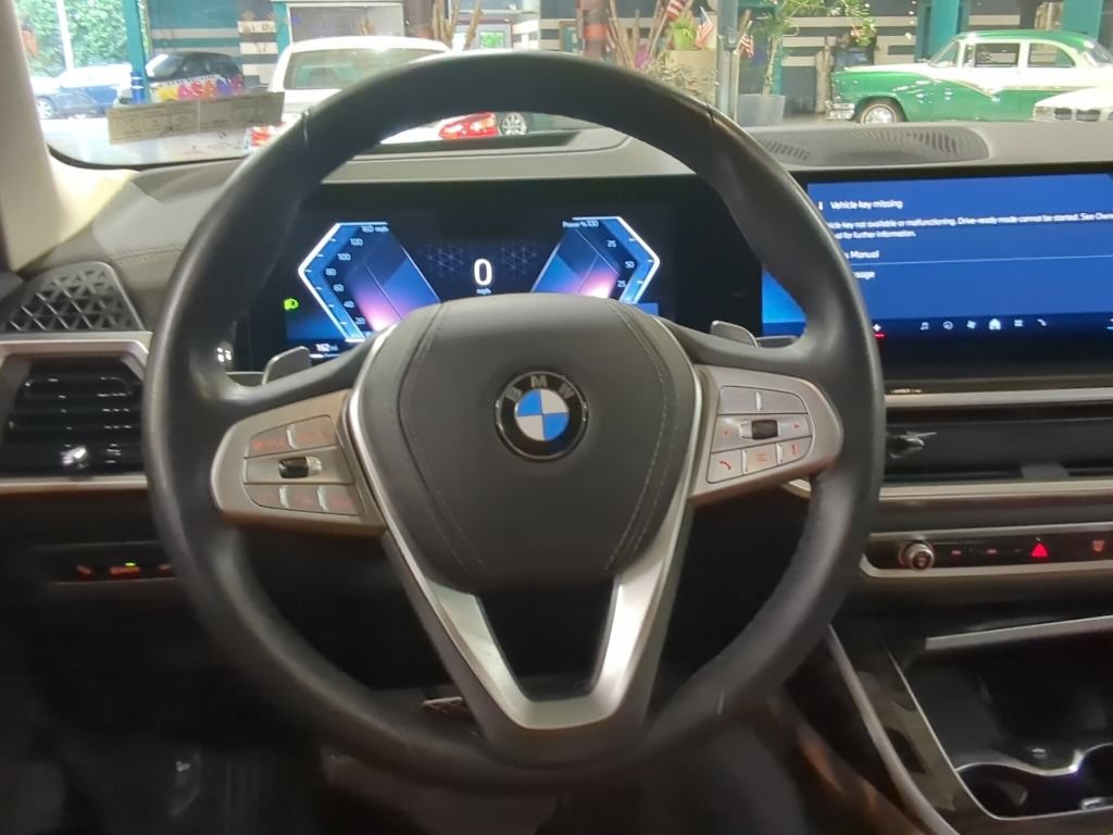 Certified 2024 BMW X7 xDrive40i w/ Premium Package AWD/4WD image 2