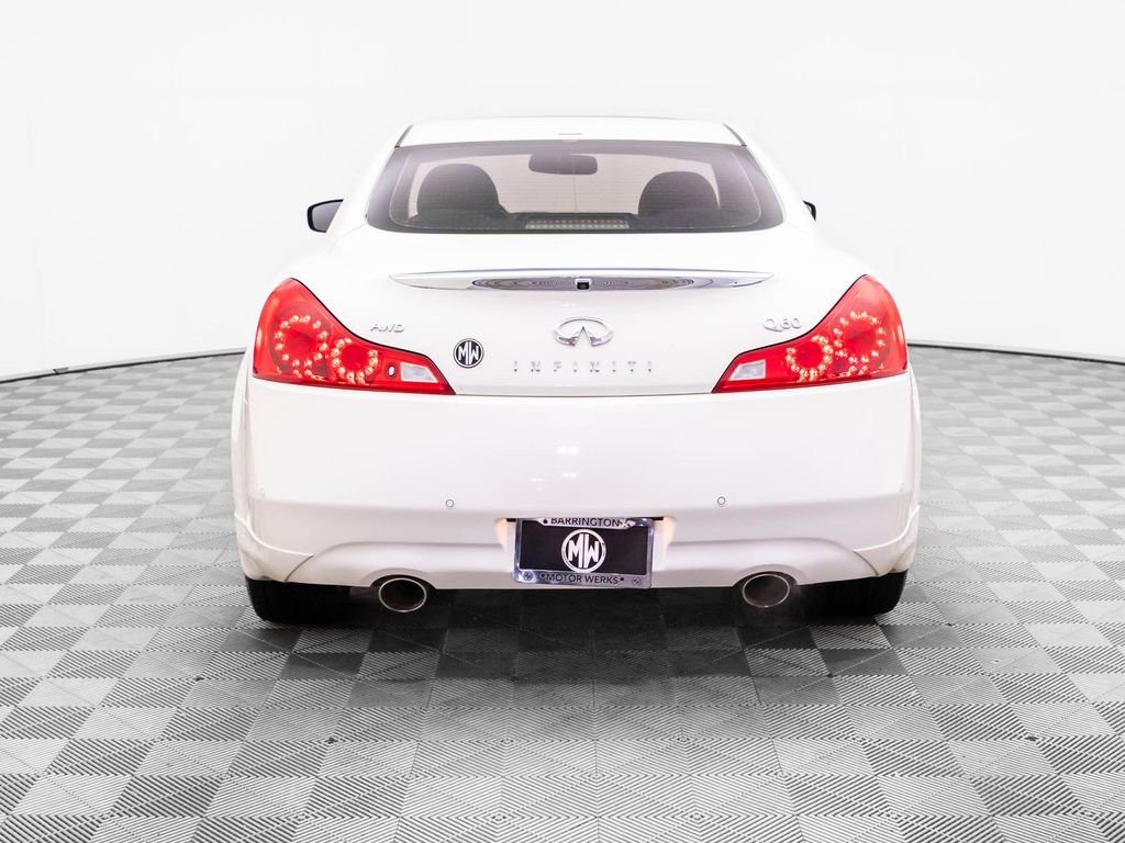 Used 2015 INFINITI Q60 AWD Coupe w/ Premium Package image 4