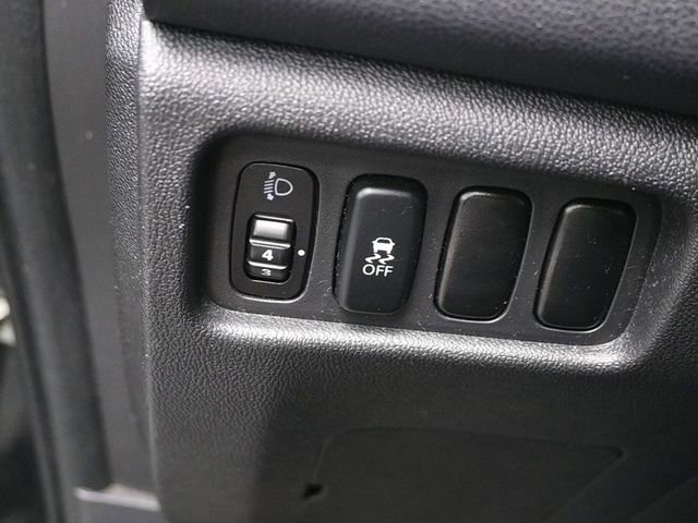 Used 2014 Mitsubishi Outlander Sport SE AWD/4WD image 21