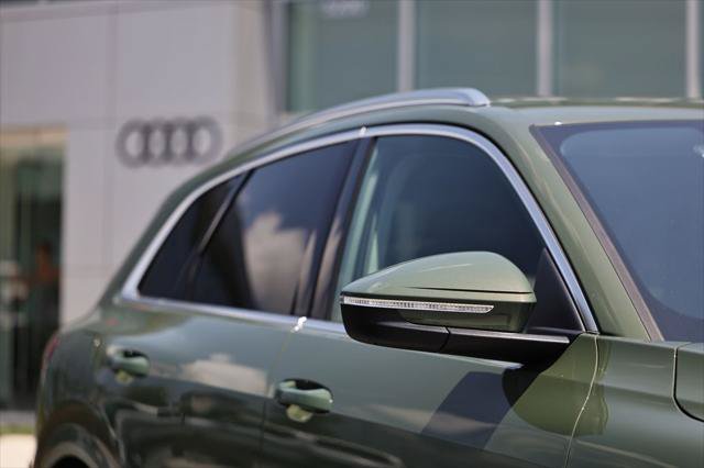 Certified 2025 Audi Q5 Premium w/ Premium Plus AWD/4WD image 3