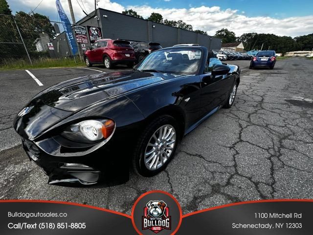 Used 2017 FIAT 124 Spider Classica