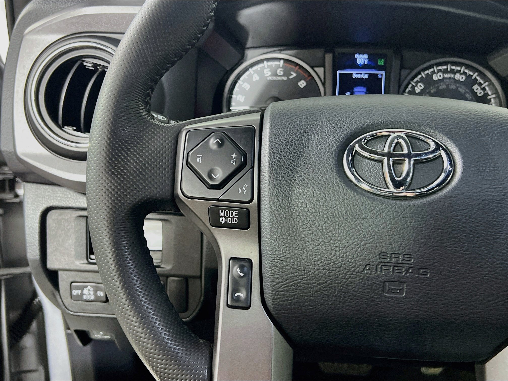 Used 2019 Toyota Tacoma TRD Sport RWD image 19