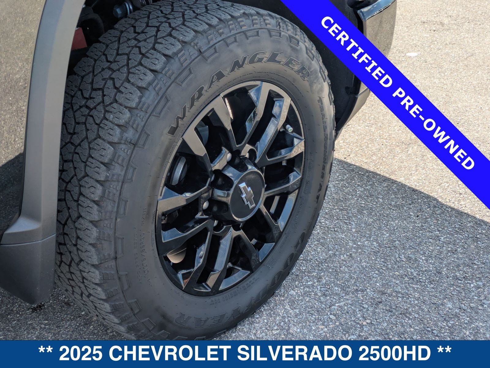 Used 2025 Chevrolet Silverado 2500 LTZ w/ Trail Boss Package AWD/4WD image 12