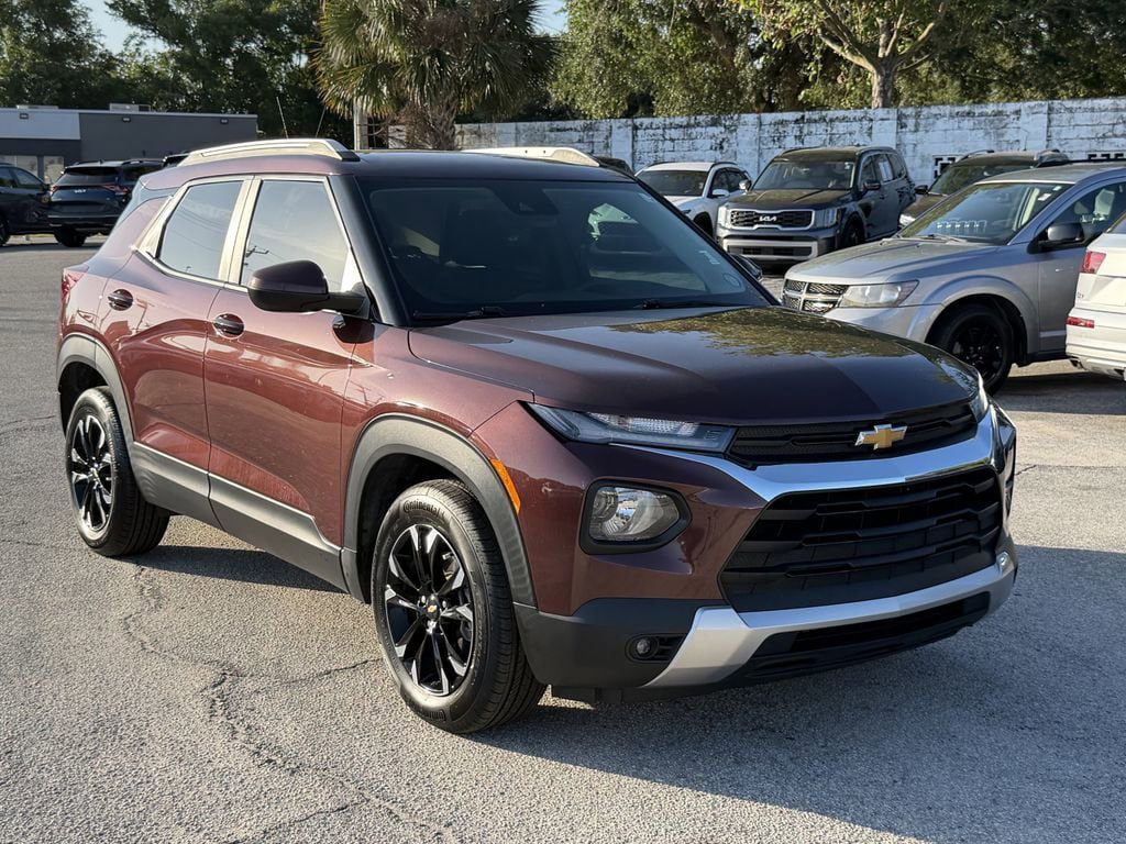 Certified 2023 Chevrolet TrailBlazer LT FWD image 2