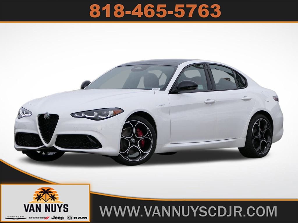 New 2025 Alfa Romeo Giulia AWD image 1