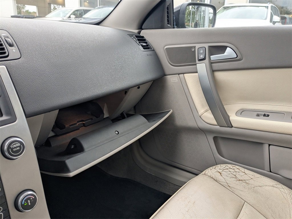 Used 2007 Volvo C70 T5 image 35