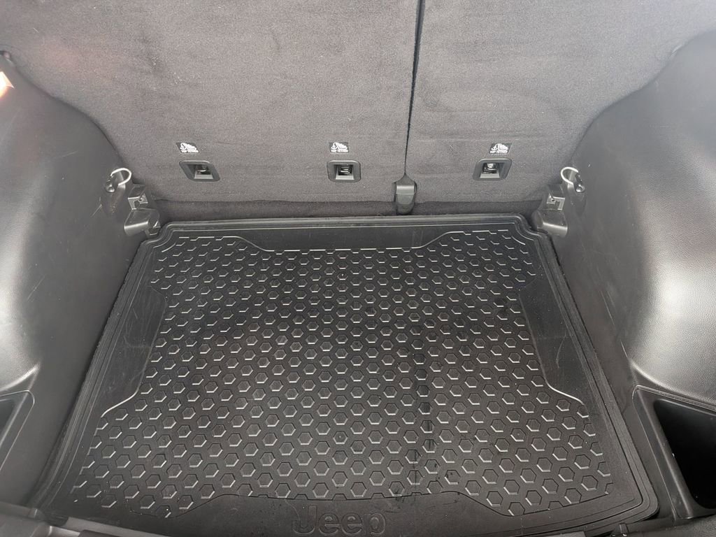 Certified 2022 Jeep Compass Altitude w/ Convenience Group image 26