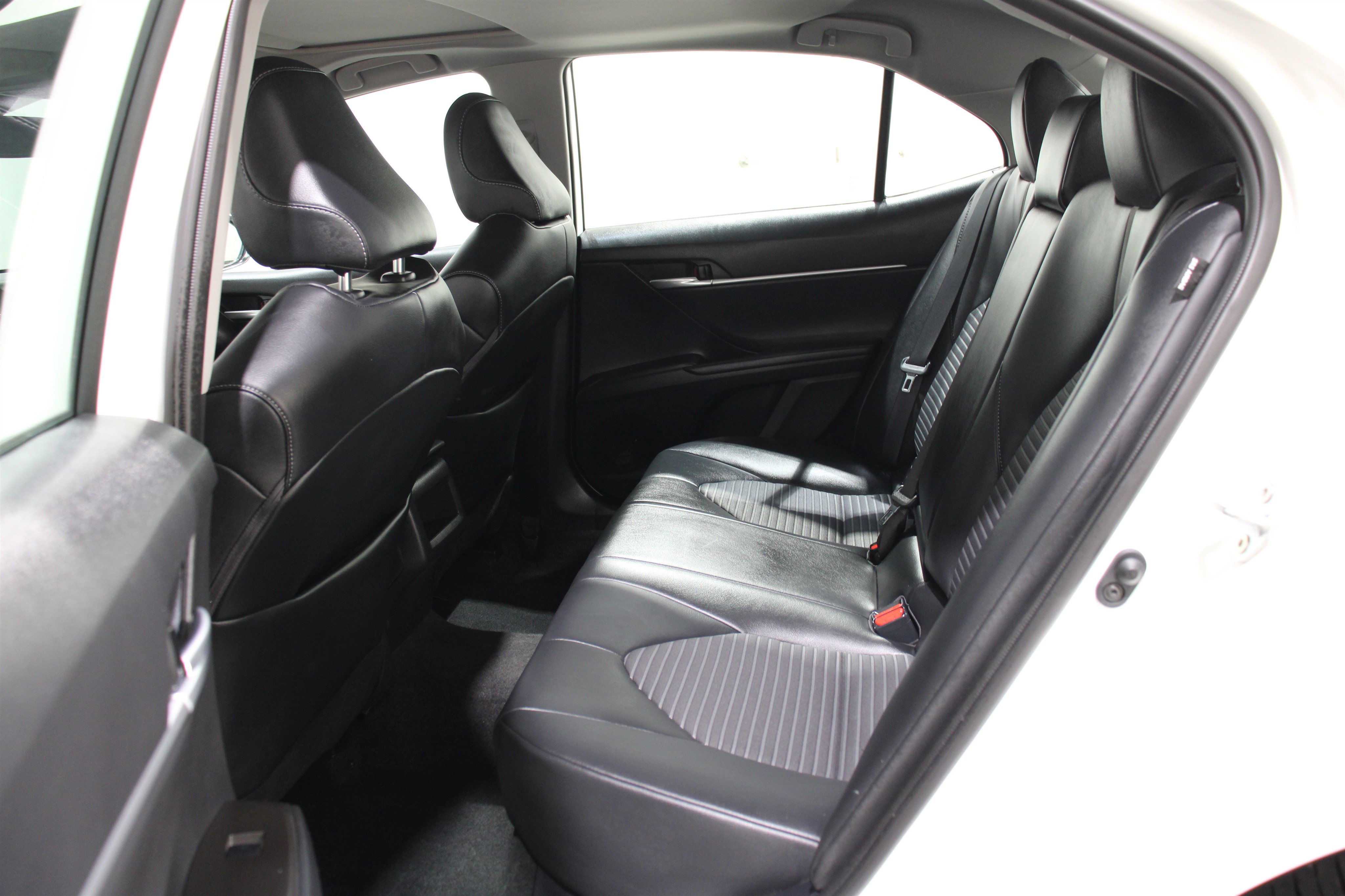 Used 2023 Toyota Camry SE image 21