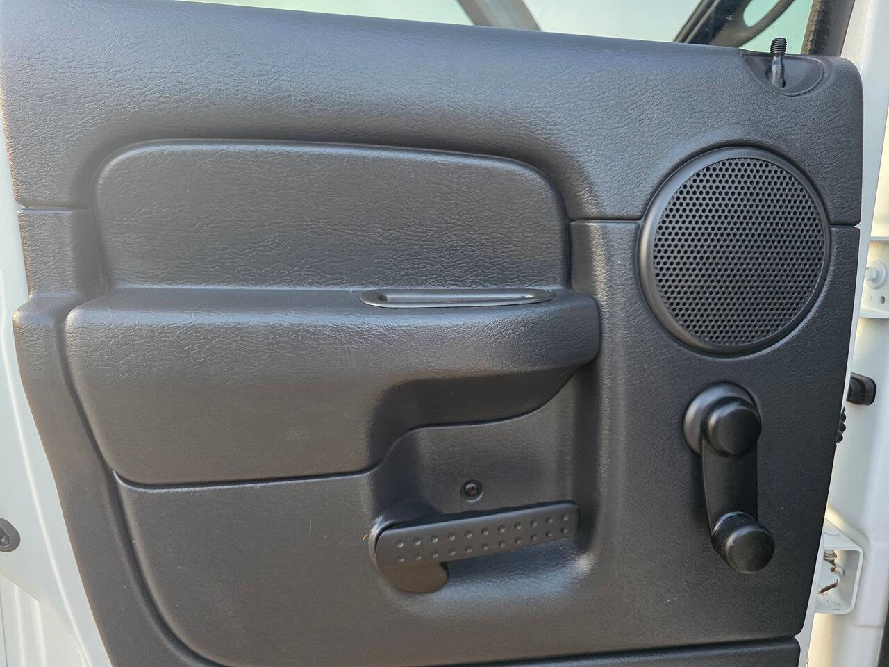 Used 2005 Dodge Ram 3500 Truck ST image 33