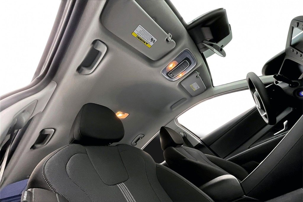 Used 2025 Hyundai Elantra SE image 22