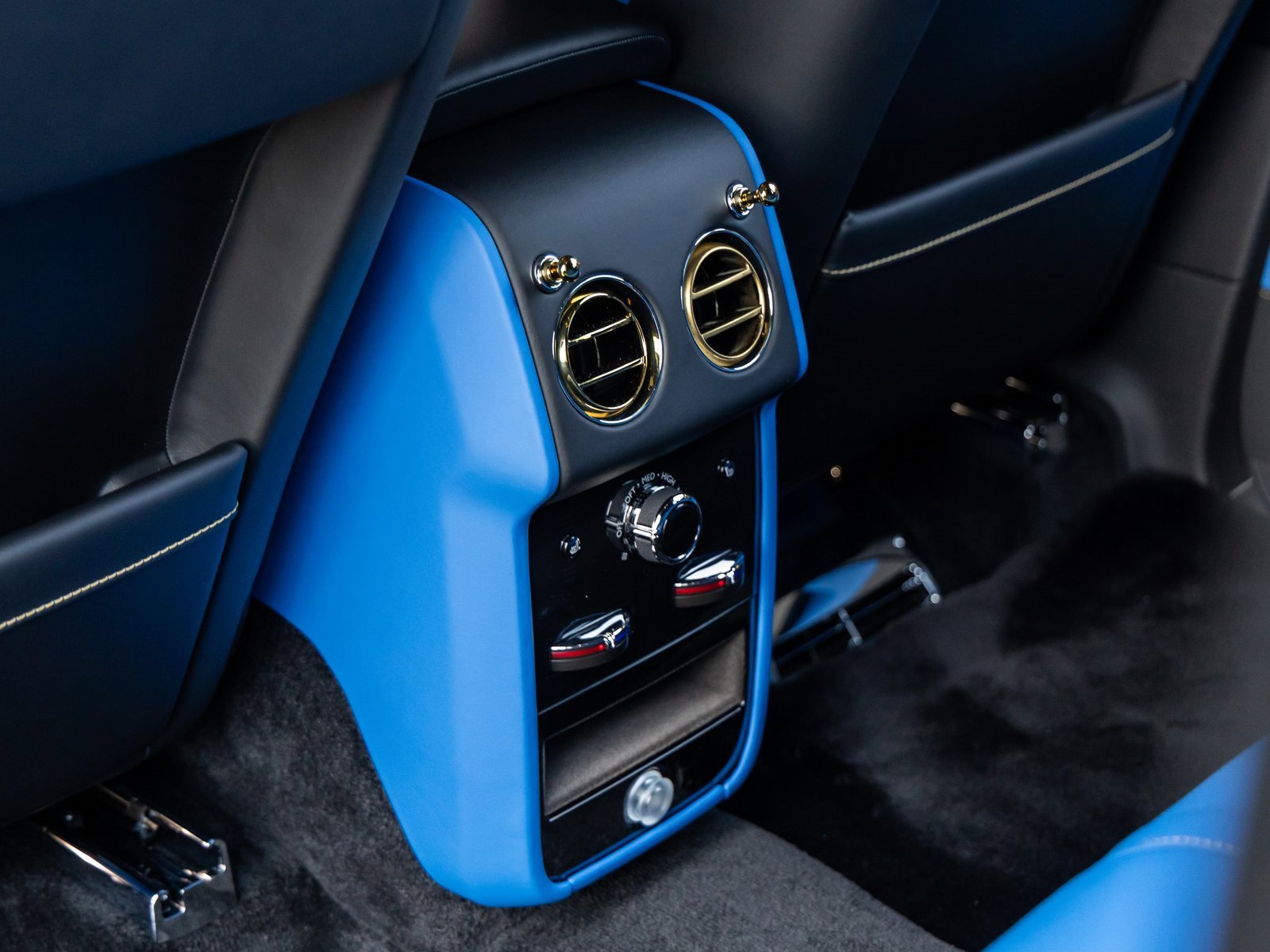 New 2026 Rolls-Royce Cullinan image 44