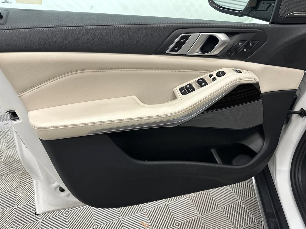 Used 2020 BMW X5 sDrive40i w/ Premium Package RWD image 11