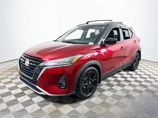 Used 2021 Nissan Kicks SR w/ Interior Electronics Package FWD image 7