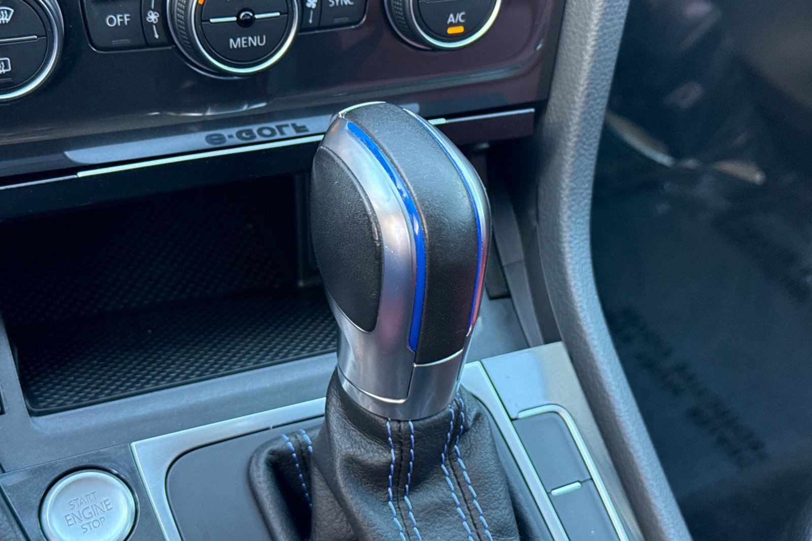 Used 2019 Volkswagen e-Golf SE w/ Driver Assistance Package image 15