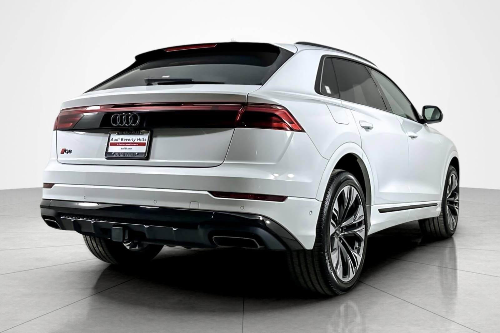 Used 2025 Audi Q8 Premium Plus w/ Premium Plus Package image 5
