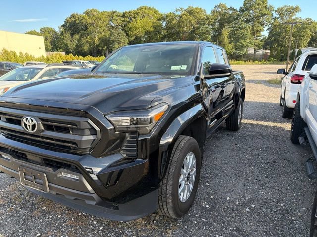 Certified 2024 Toyota Tacoma SR5 AWD/4WD image 2