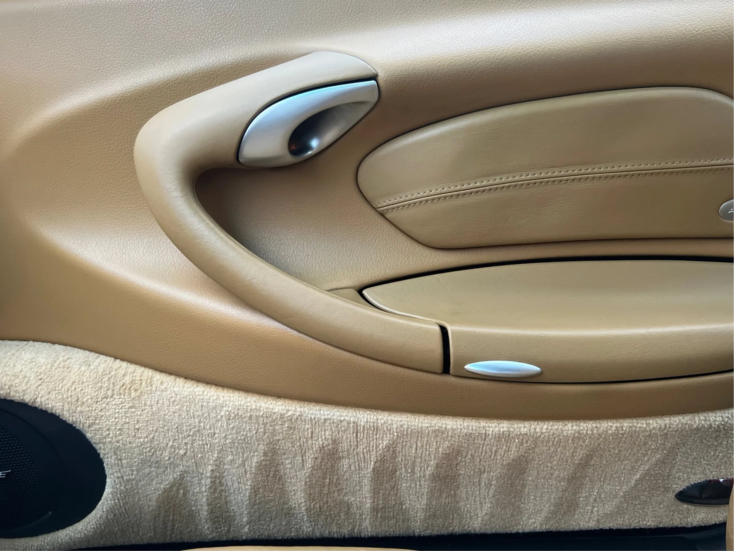 Used 2002 Porsche 911 Cabriolet image 31