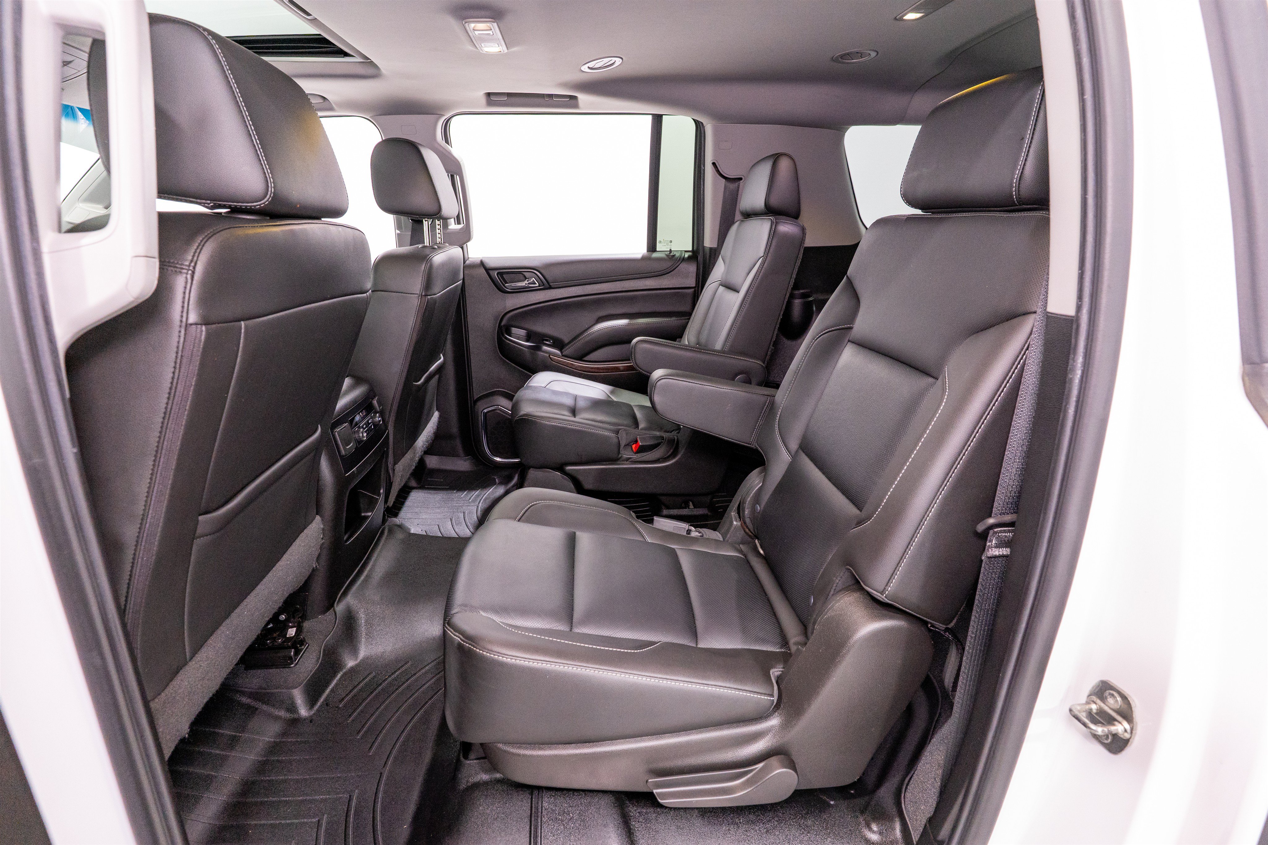 Used 2019 GMC Yukon XL SLT AWD/4WD image 30