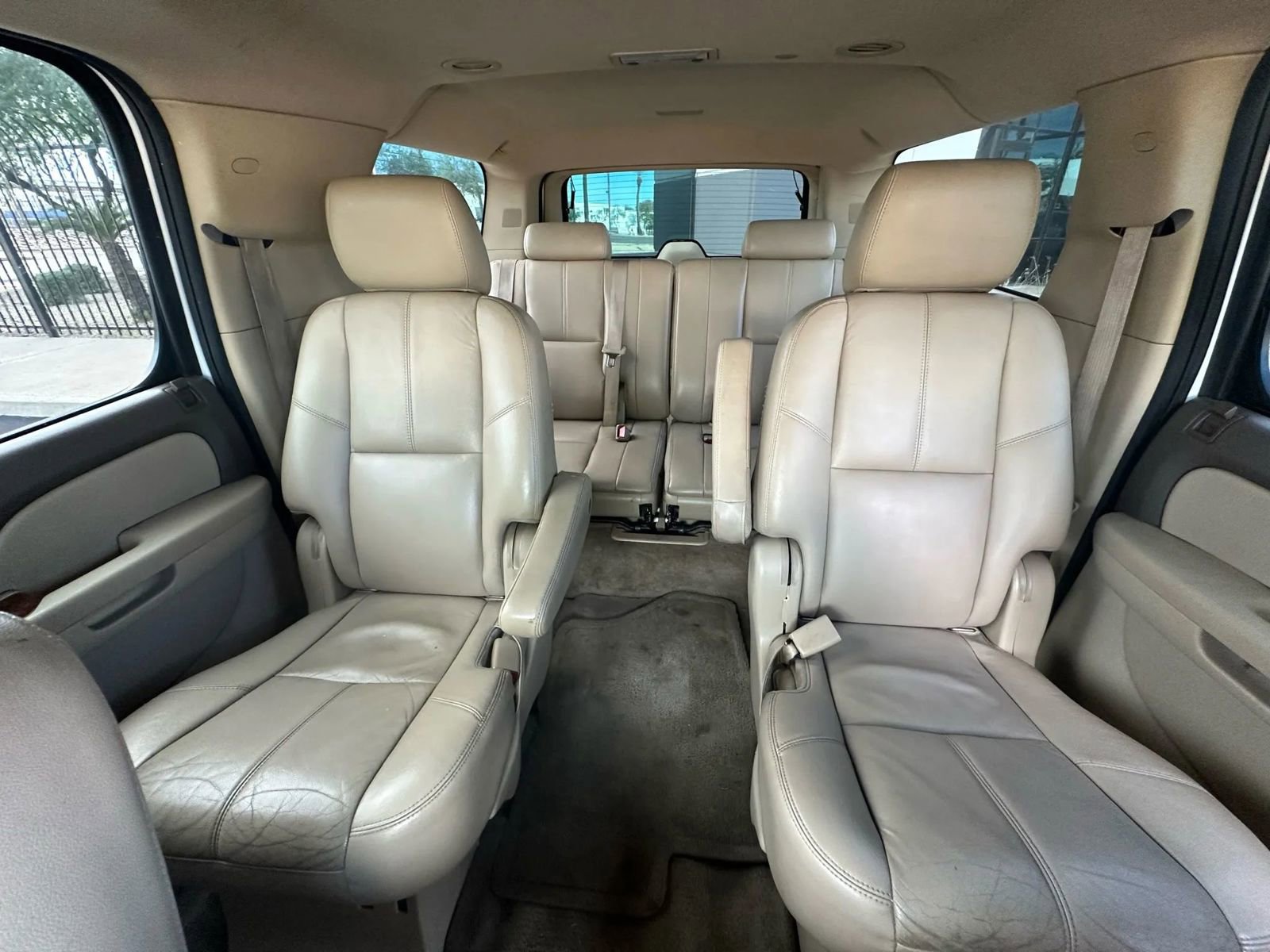 Used 2011 GMC Yukon XL SLT w/ SLT-2 Equipment Package image 14