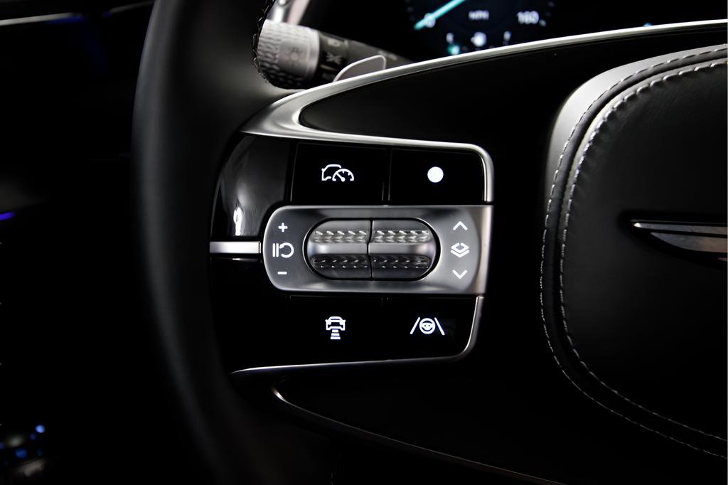 Used 2024 Genesis G90 3.5T image 25