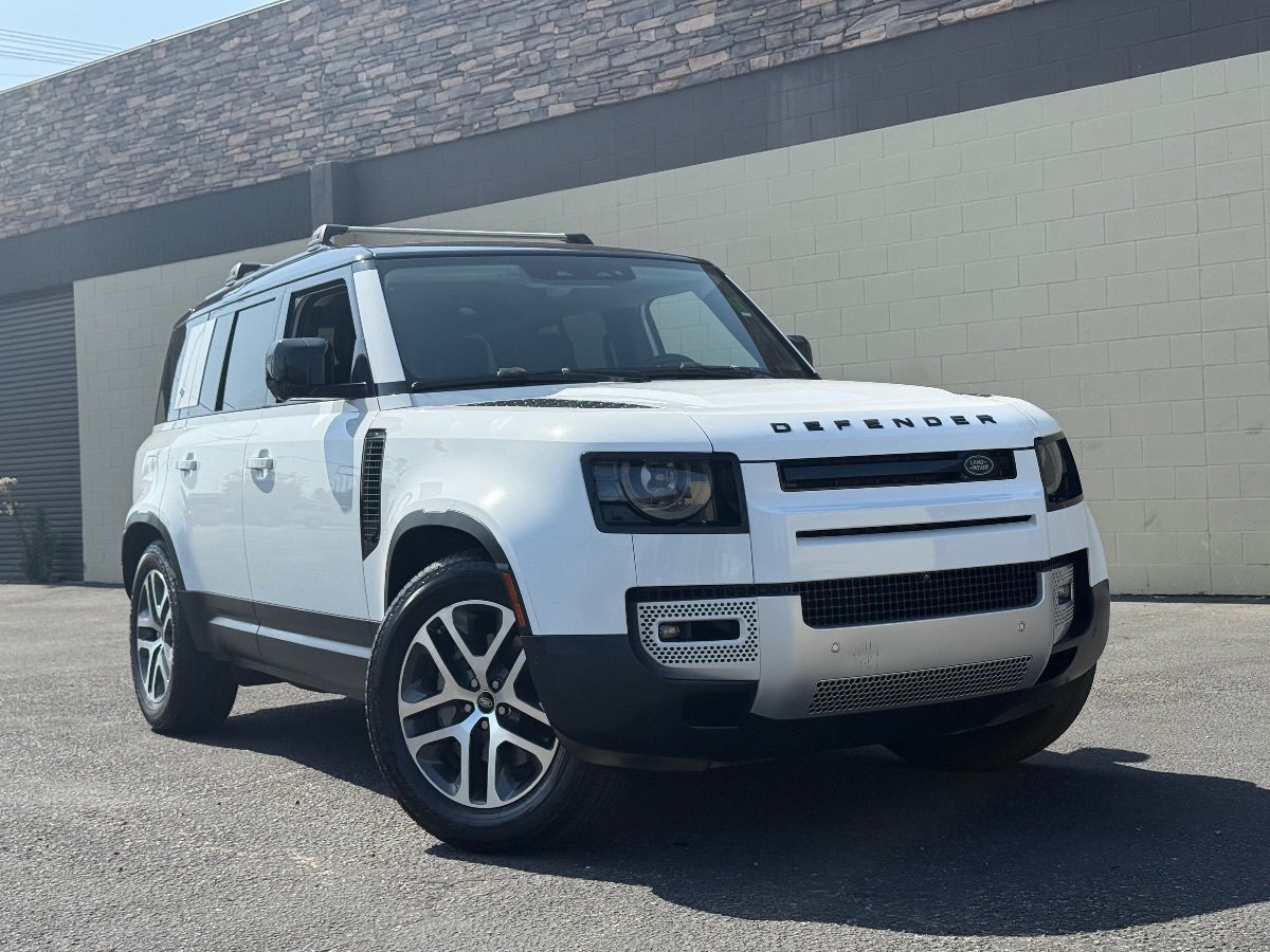 Used 2020 Land Rover Defender 110 HSE AWD/4WD image 2
