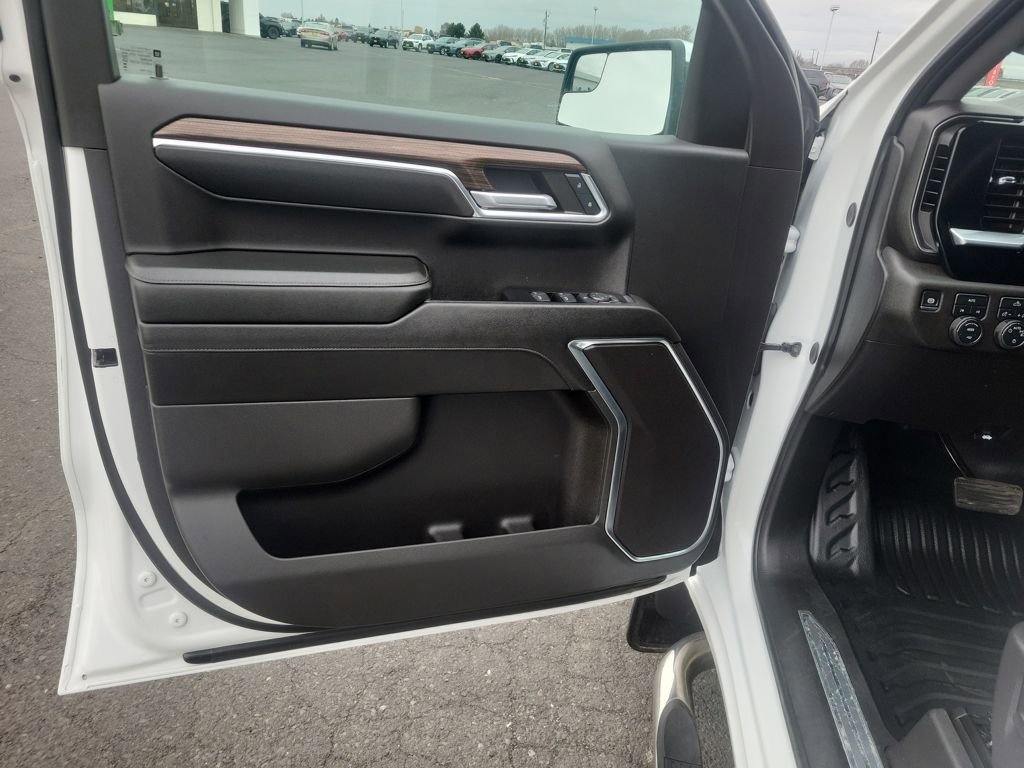 Used 2024 Chevrolet Silverado 1500 LT w/ Work Truck Package image 11