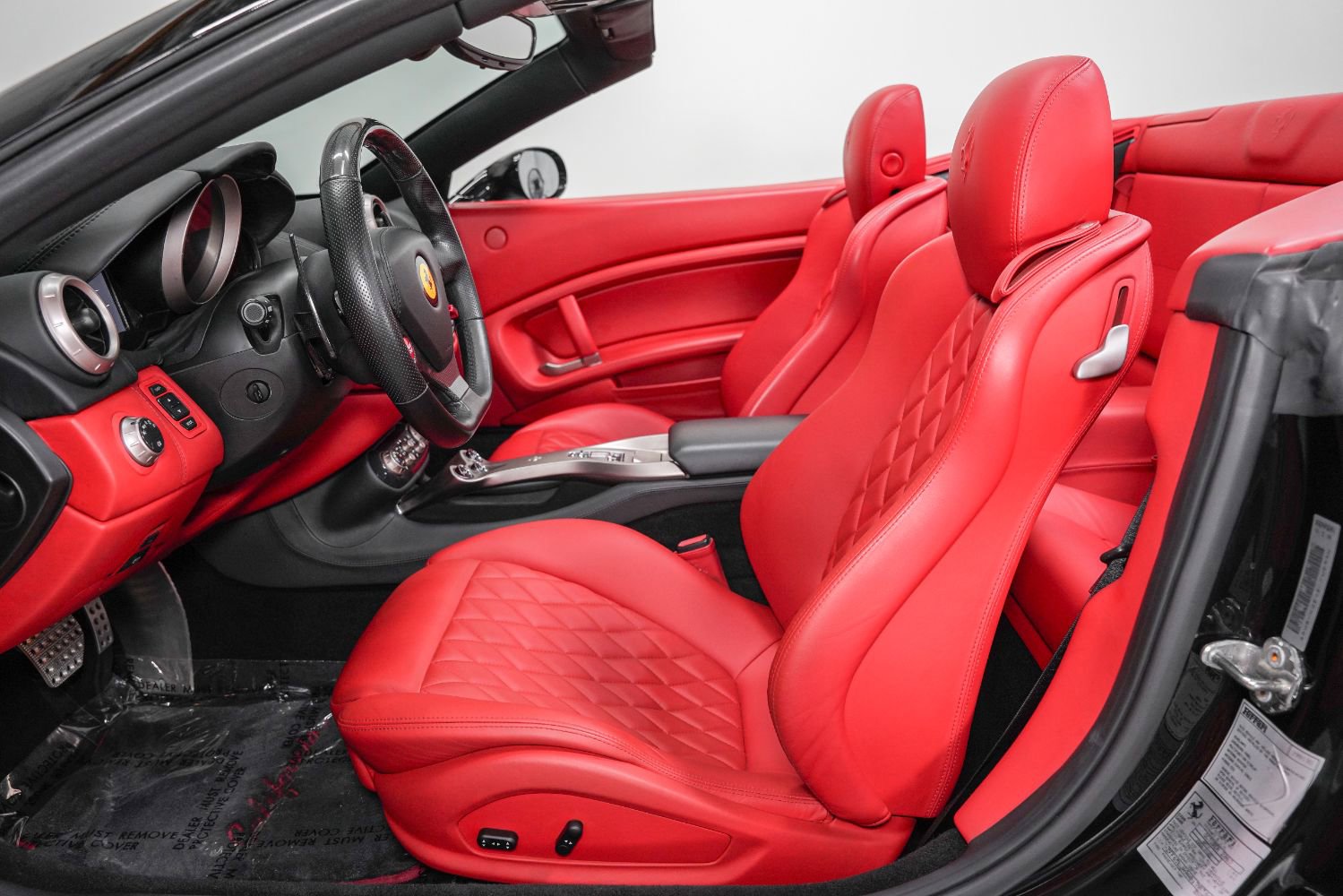 Used 2010 Ferrari California RWD image 40
