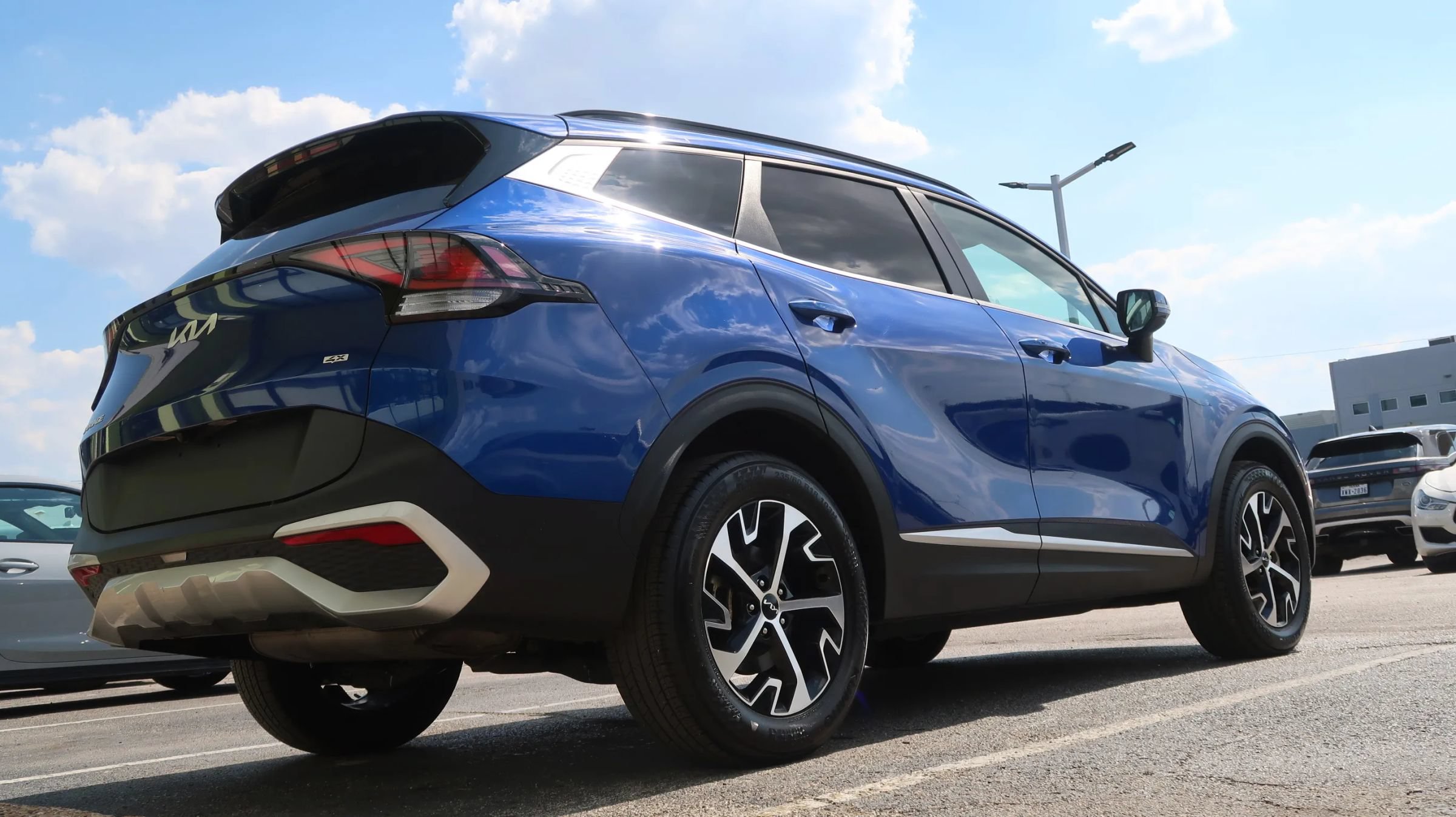 Used 2025 Kia Sportage EX w/ Premium Package AWD/4WD image 14