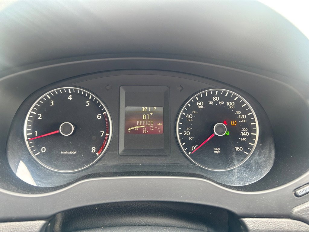 Used 2012 Volkswagen Jetta SE FWD image 13