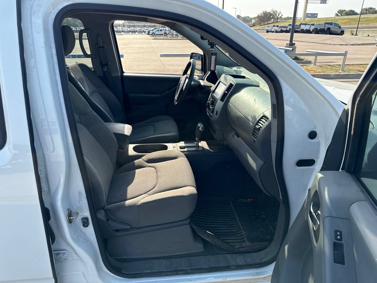 Used 2019 Nissan Frontier SV w/ Value Truck Package RWD image 13