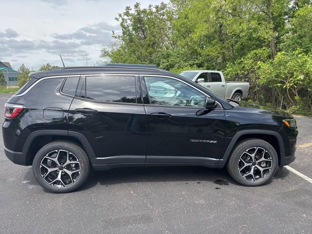 New 2025 Jeep Compass Limited image 13