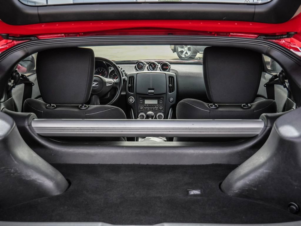 Used 2016 Nissan 370Z w/ Sport Package image 14