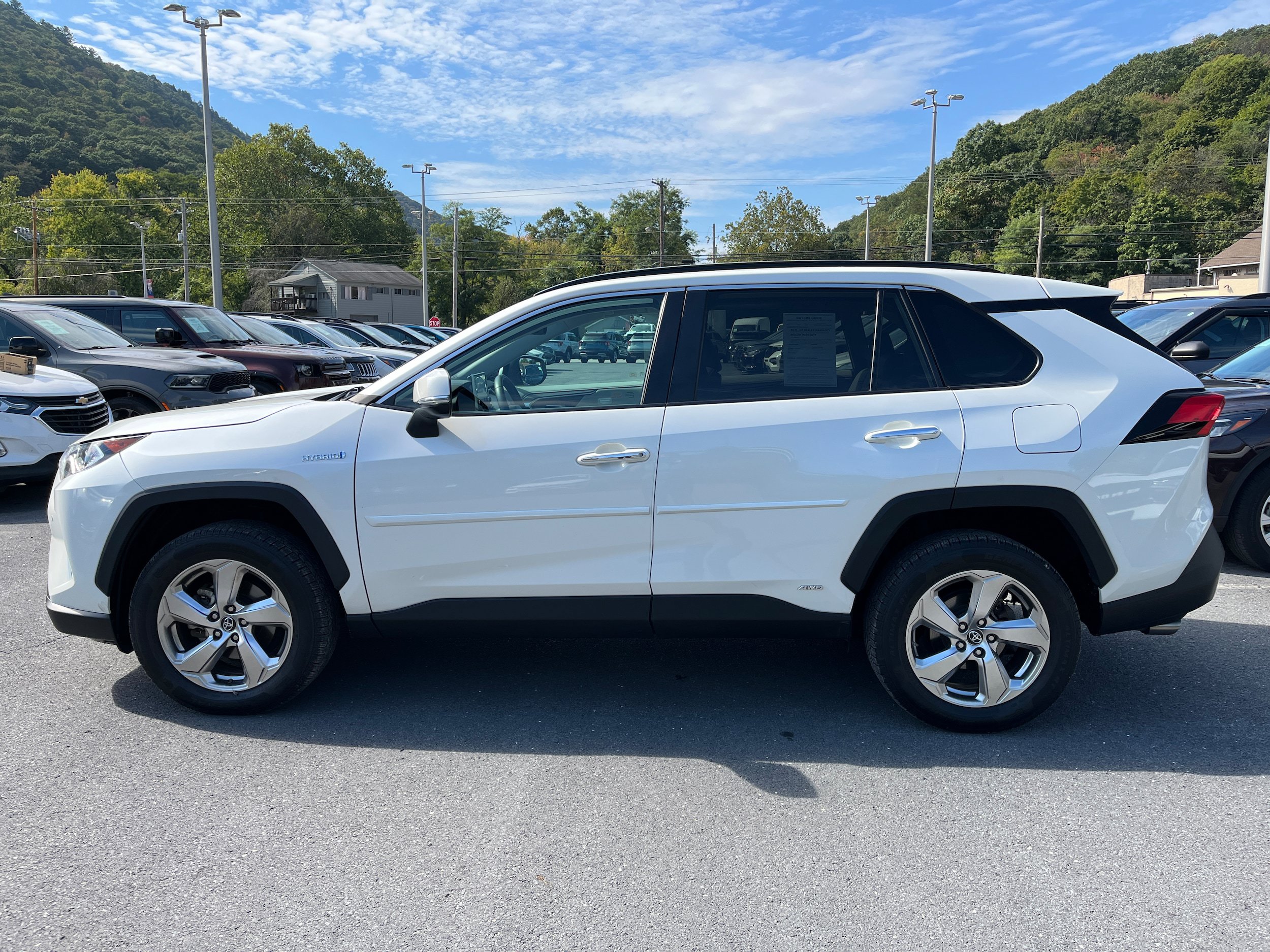 Used 2019 Toyota RAV4 Limited w/ Carpet Mat Package AWD/4WD image 13