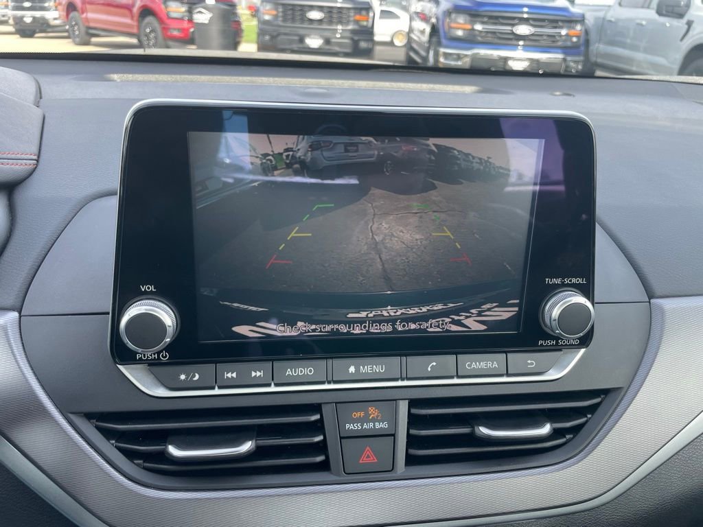 Used 2024 Nissan Altima 2.5 SR FWD image 18