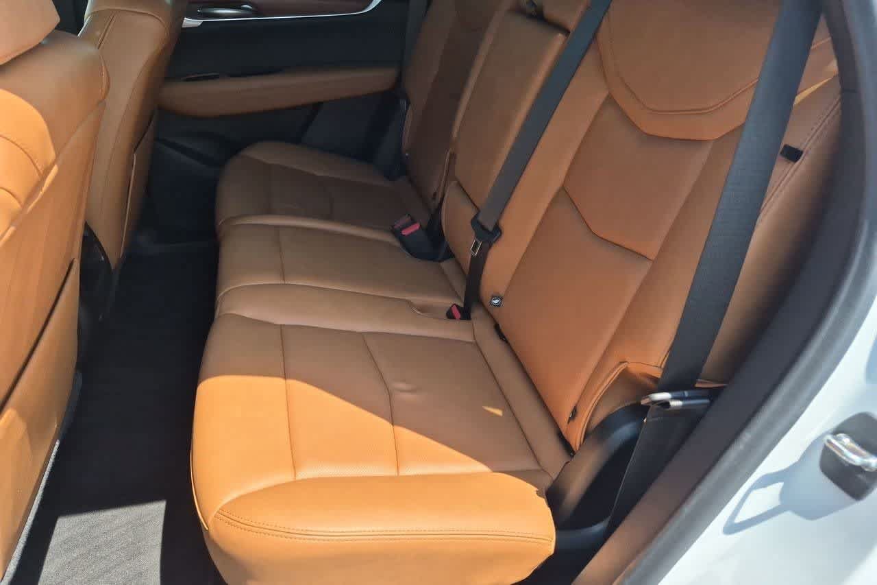 Used 2024 Cadillac XT5 Premium Luxury w/ LPO, Floor Liner Package AWD/4WD image 20