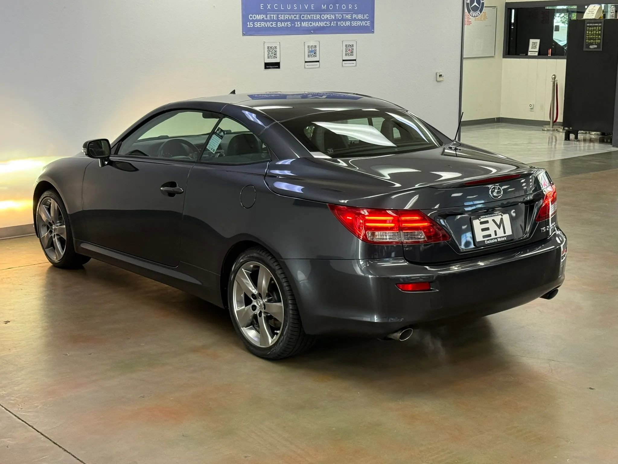 Used 2011 Lexus IS 250C w/ Luxury Pkg RWD image 5