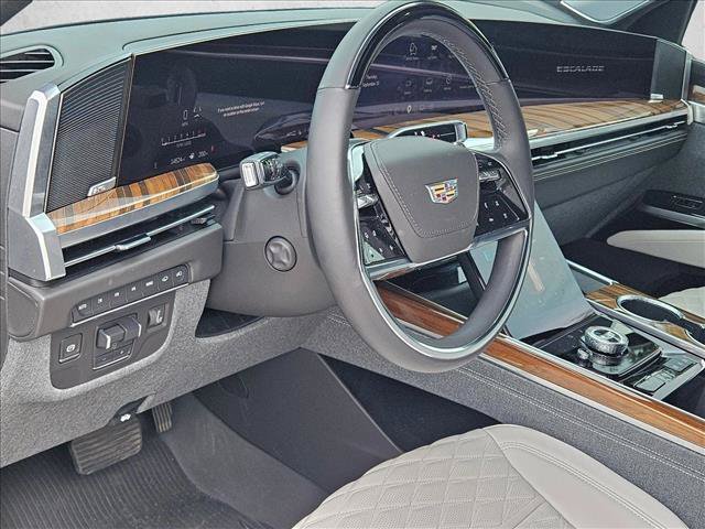 Used 2025 Cadillac Escalade ESV Sport Platinum w/ LPO, Floor Liner Package AWD/4WD image 9