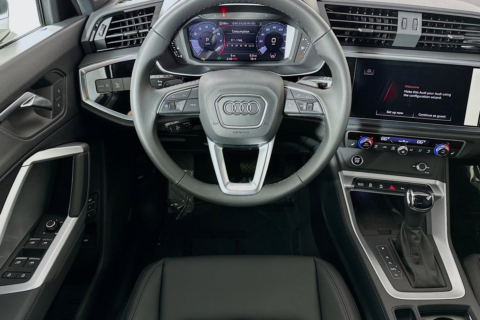 New 2025 Audi Q3 2.0T Premium image 5