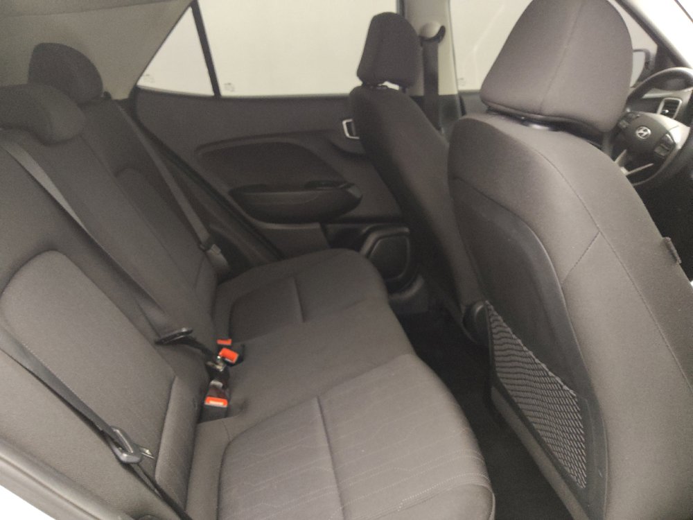 Used 2022 Hyundai Venue SE FWD image 19