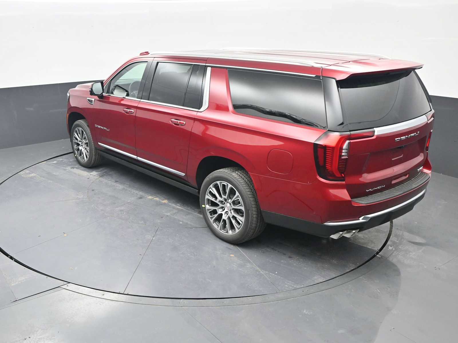 New 2026 GMC Yukon XL Denali image 30