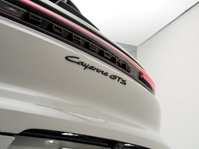 New 2026 Porsche Cayenne GTS image 33