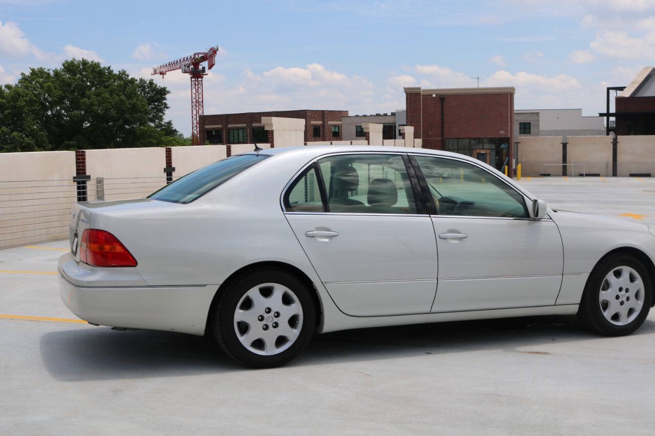 Used 2001 Lexus LS 430 RWD image 57