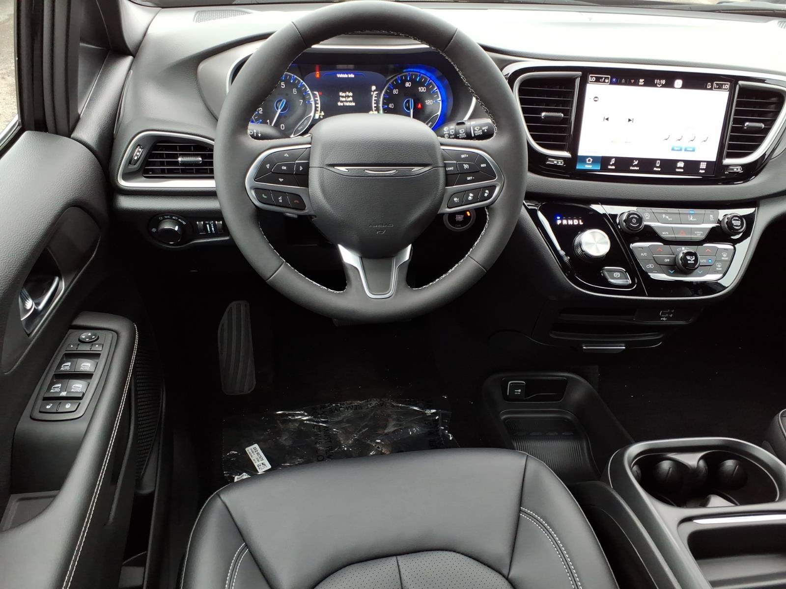 New 2027 Chrysler Pacifica LX FWD image 12