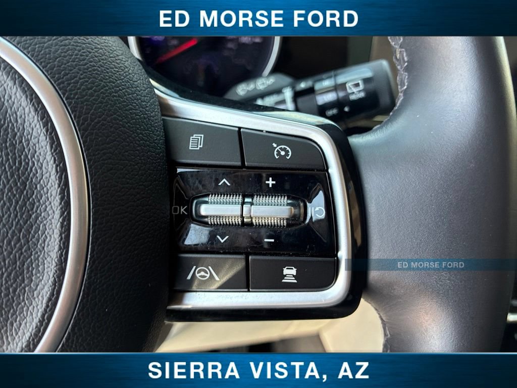 Certified 2023 Kia Carnival EX FWD image 30