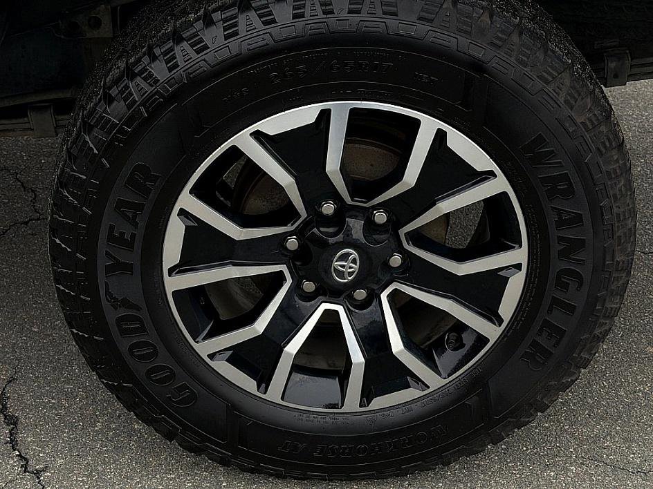 Used 2021 Toyota Tacoma TRD Sport image 7