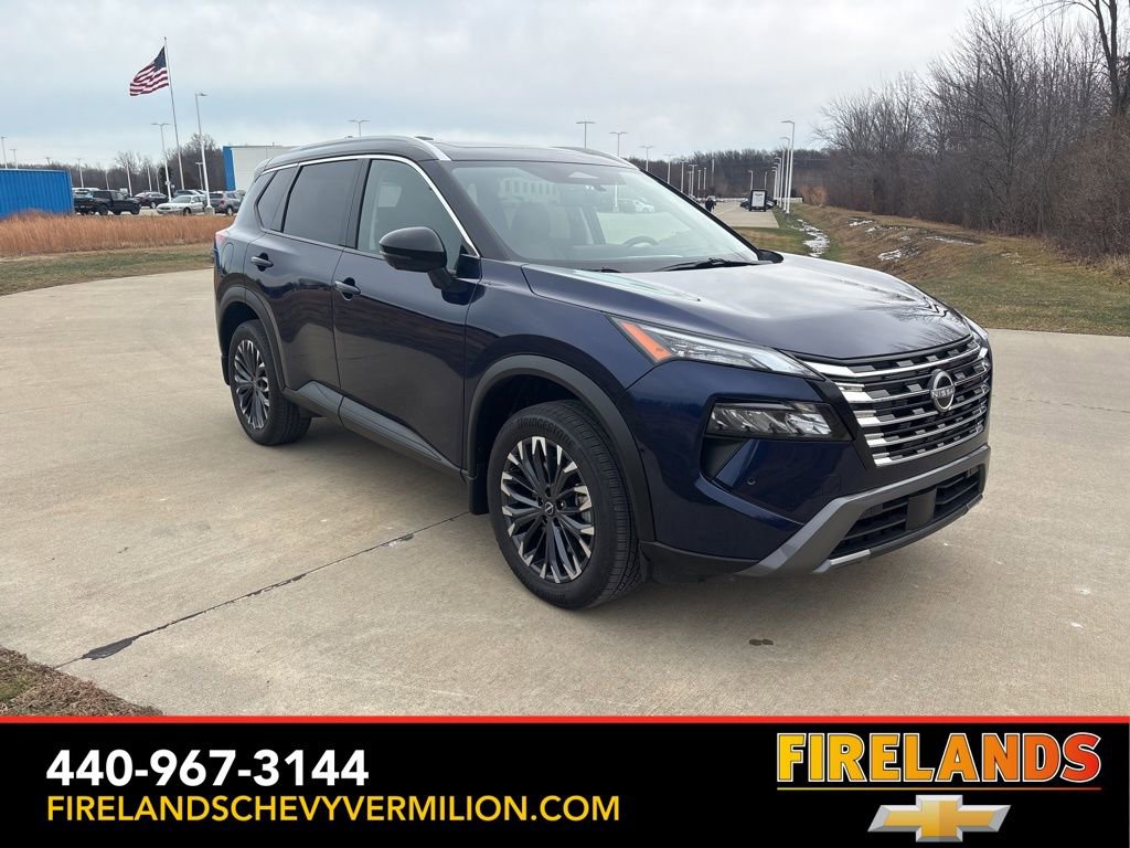 Used 2025 Nissan Rogue SL w/ Tech Package image 11