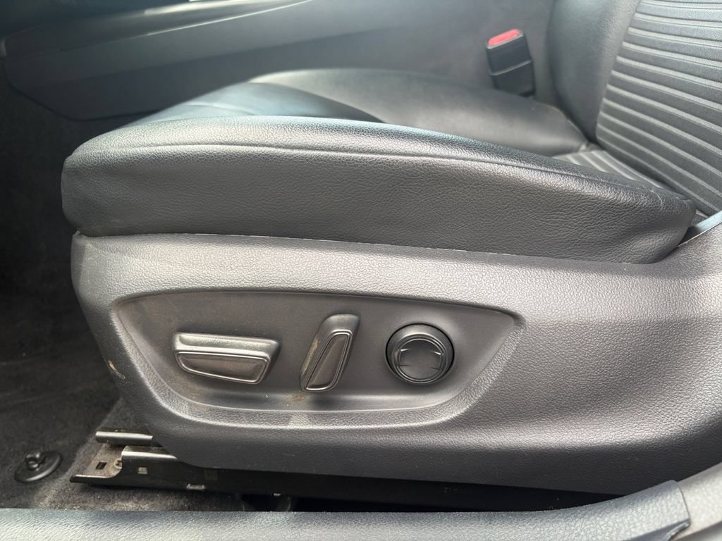 Used 2021 Toyota Camry SE FWD image 27
