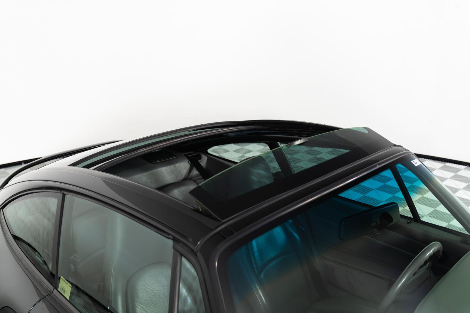 Used 1996 Porsche 911 Targa RWD image 16