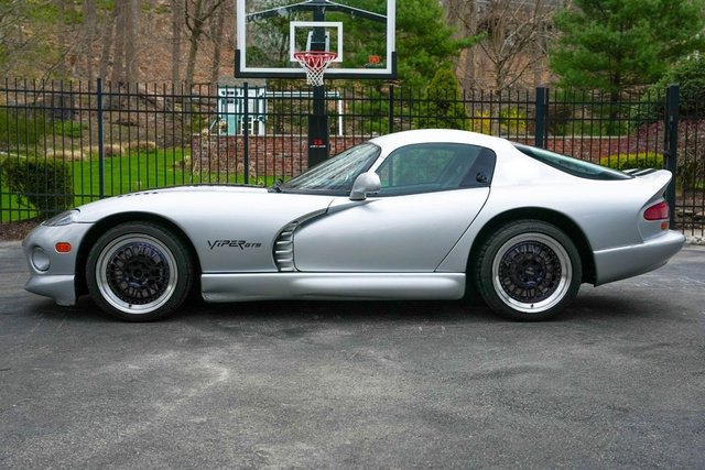 Used 1998 Dodge Viper GTS image 4